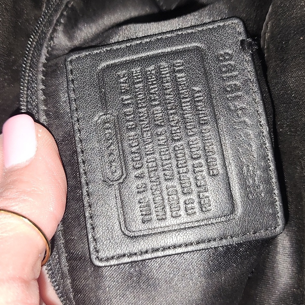 Coach Signature Patent Leather Black Tote Op ART MONOGRAM - Picture 12 of 13